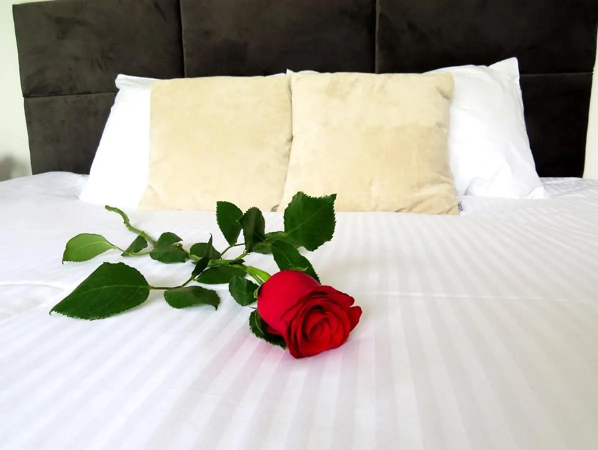 Living Point Residence Center Варшава Апартаменты
