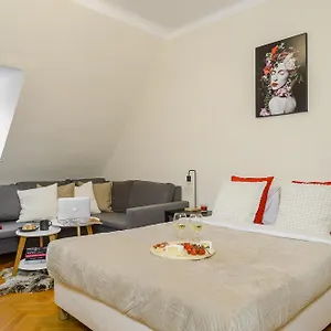 Apartament Modern In Zdrowie, Warszawa